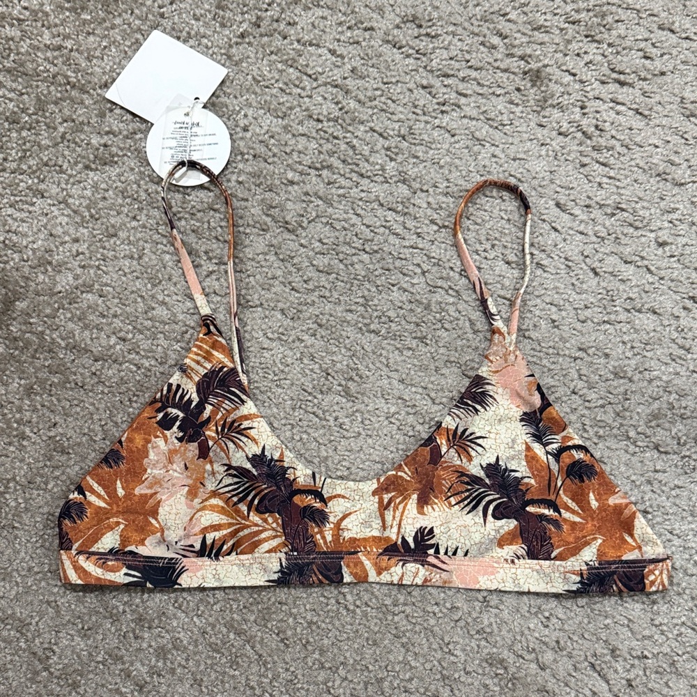 Kulani Kini’s bikini - Picture 3 of 7